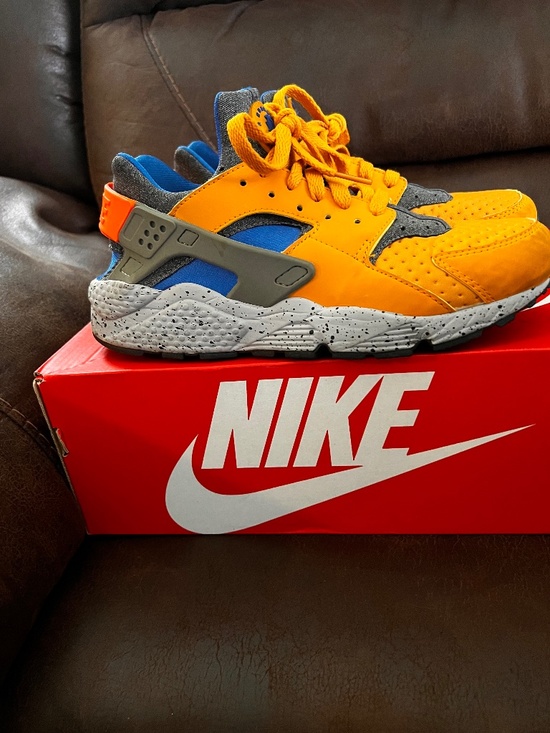 Nike Other - Nike Huarache PREOWNED